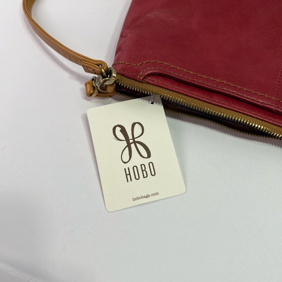 HOBO Darcy Convertible Crossbody/Wristlet - fuschia - Picture 4 of 15